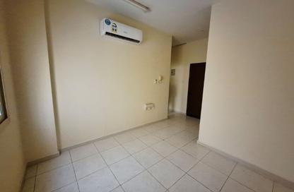 Apartment - 1 - 1 for rent in Fire Station Road - Muwaileh - Sharjah