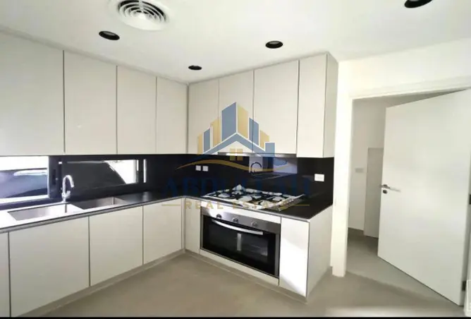 156025418 - Property Image 2