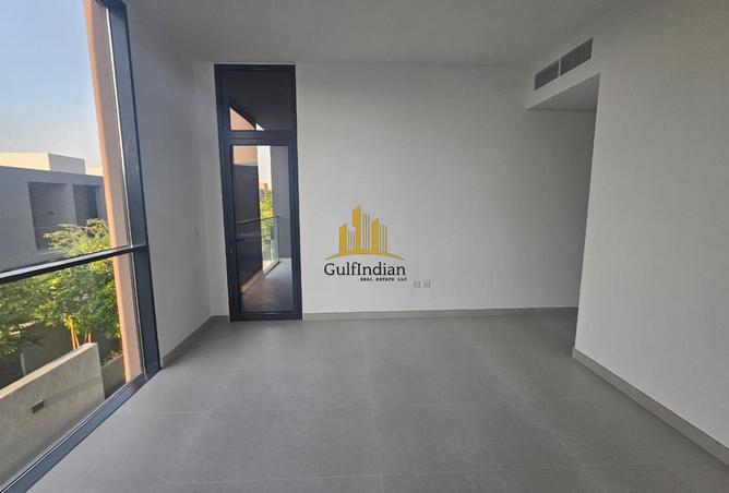 104693837 - Property Image 3