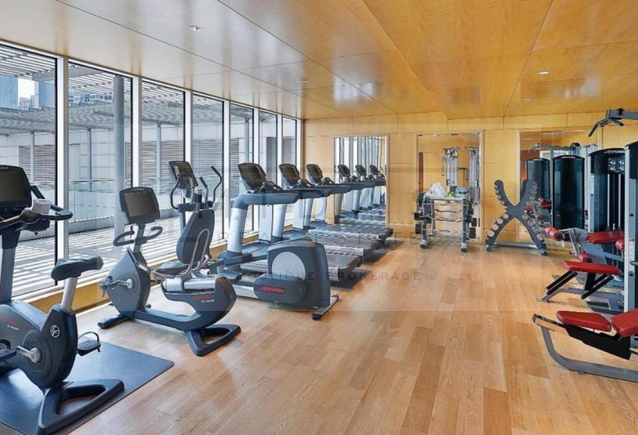 Prime Location I Luxury I Spacious I Near Mall photo 15