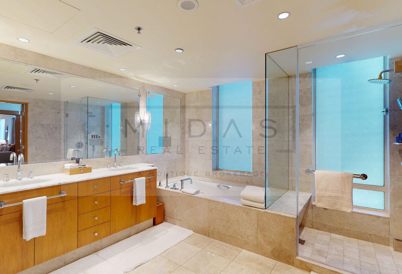 Prime Location I Luxury I Spacious I Near Mall photo 11
