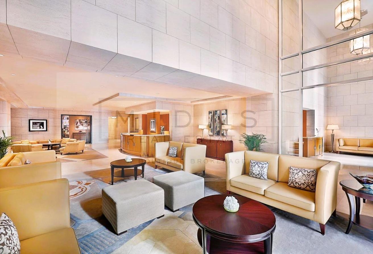 Prime Location I Luxury I Spacious I Near Mall photo 14