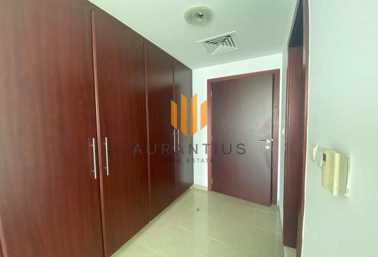 Low Floor | Spacious Layout | Partial Marina View photo 8