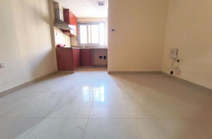 Apartment - Studio - 1 for rent in Fire Station Road - Muwaileh - Sharjah Apartment - Studio - 1 for rent in Fire Station Road - Muwaileh - Sharjah