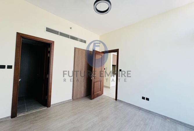 82801355 - Property Image 3