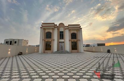 Villa - 5 - 7 for rent in Al Aweer 1 - Al Aweer - Dubai