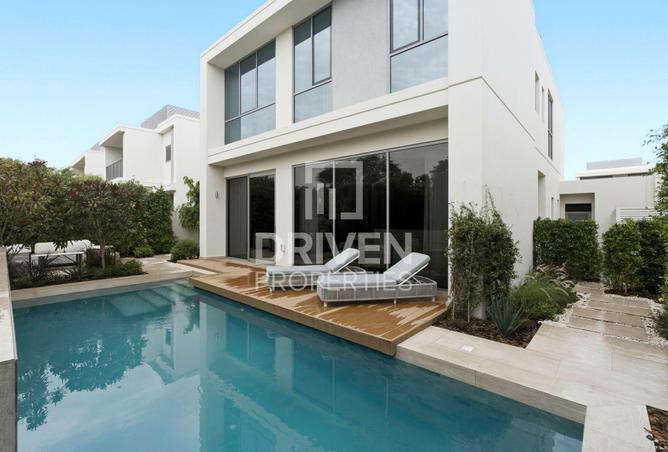 Vacant | Fully Upgraded and Extended | Landscaped — photo 2