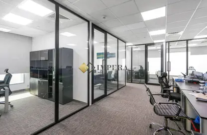 مكتب - استوديو - 2 حمامات للايجار في برج كونراد التجاري - شارع الشيخ زايد - دبي