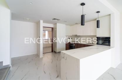Townhouse - 4 Bedrooms - 5 Bathrooms for rent in Elie Saab Vie at the Fields - The Fields - District 11 - Mohammed Bin Rashid City - Dubai