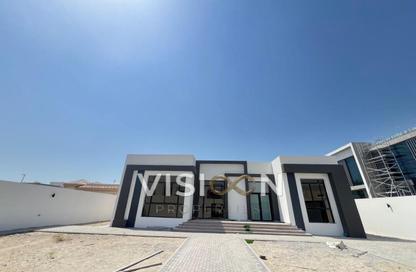 Villa - 4 Bedrooms - 5 Bathrooms for rent in Al Barsha South 2 - Al Barsha South - Al Barsha - Dubai
