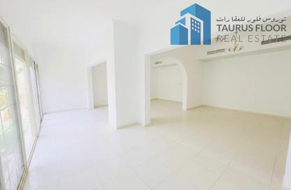 Villa - 4 Bedrooms - 5 Bathrooms for rent in Jumeirah 1 Villas - Jumeirah 1 - Jumeirah - Dubai