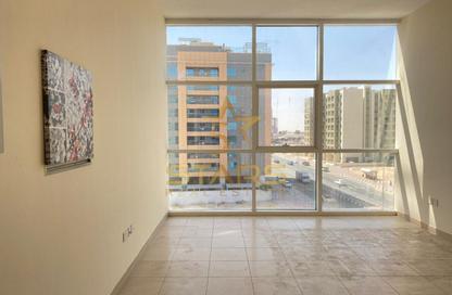 Apartment - Studio - 1 Bathroom for rent in Silicon Gates 4 - Silicon Gates - Dubai Silicon Oasis - Dubai