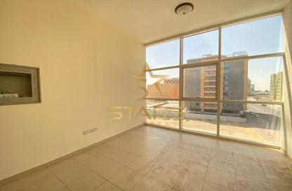 Apartment - Studio - 1 Bathroom for rent in Silicon Gates 4 - Silicon Gates - Dubai Silicon Oasis - Dubai