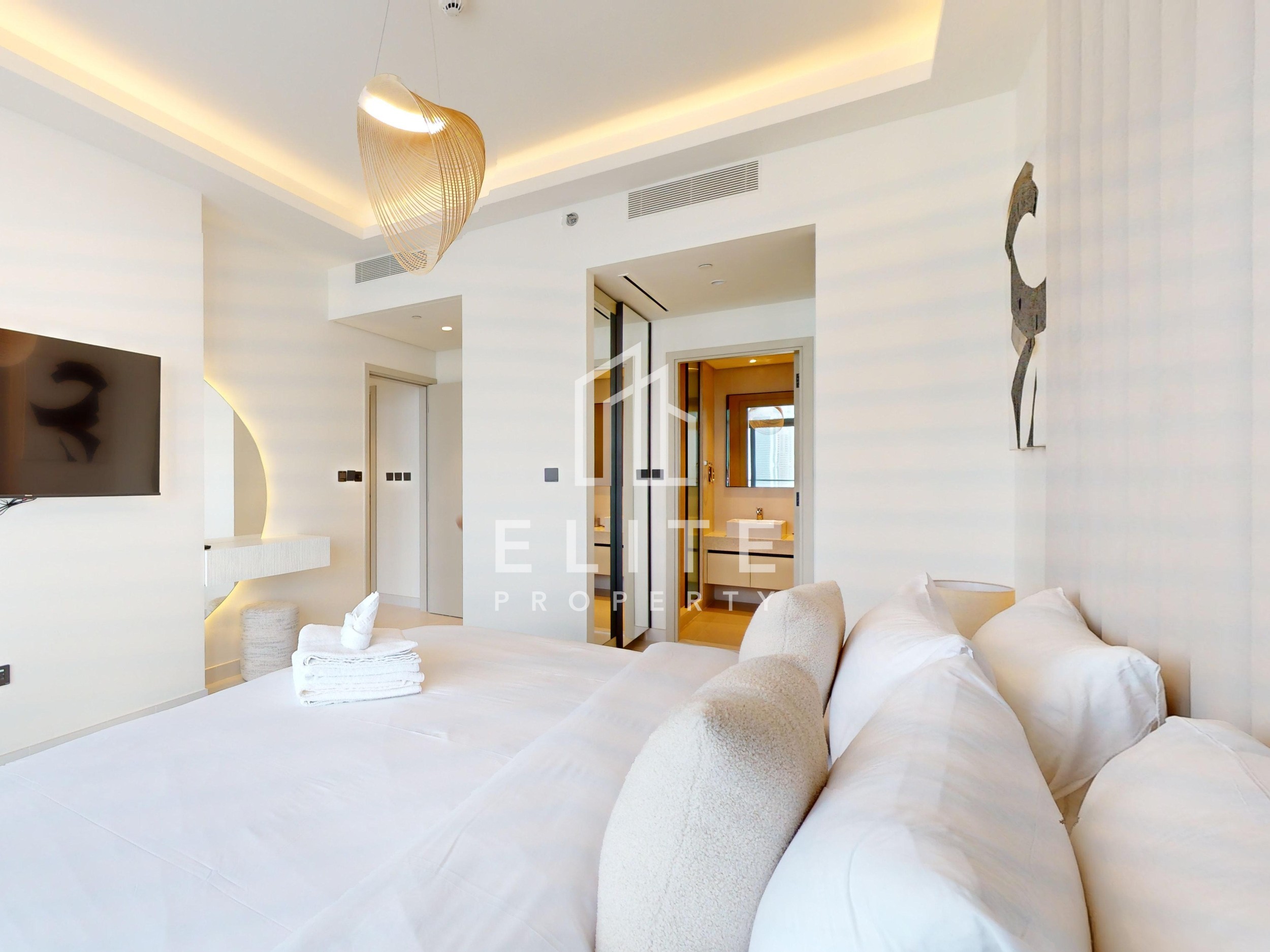 Waterfront | High Floor | Private Beach Access