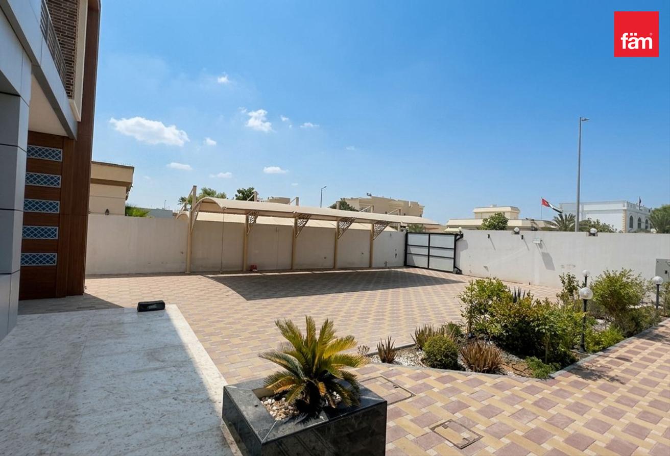 Independent Villa | Single Row | Well Maintained photo 6