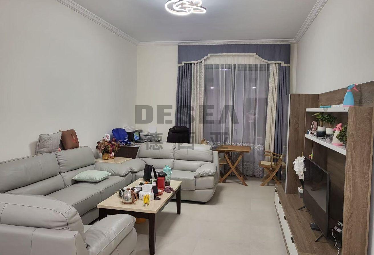 Vacant | With Study Room | Unfurnished