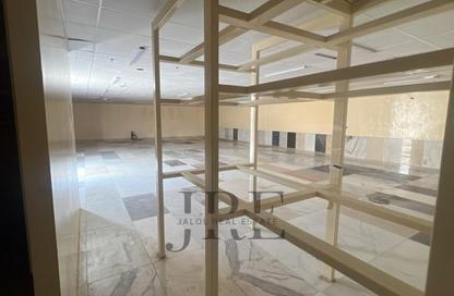 Warehouse - Studio - 2 Bathrooms for rent in Al Sajaa Industrial - Al Sajaa - Sharjah