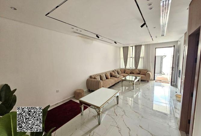 102197131 - Property Image 3