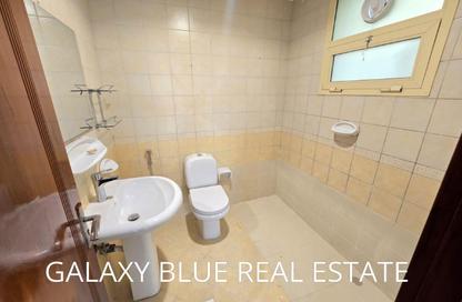 Villa - 4 - 5 for rent in Mohamed Bin Zayed Centre - Mohamed Bin Zayed City - Abu Dhabi