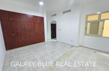 Villa - 4 - 5 for rent in Mohamed Bin Zayed Centre - Mohamed Bin Zayed City - Abu Dhabi
