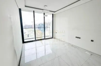 Apartment - 1 Bathroom for rent in Samana Golf Avenue - Dubai Studio City - Dubai