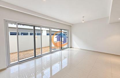Townhouse - 4 - 4 for rent in Verona - Damac Hills 2 - Dubai