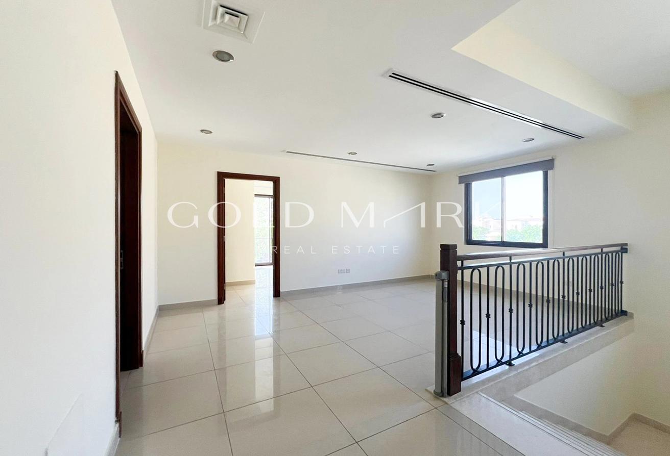 Vacant now | Family room Upstairs | Large plot photo 10