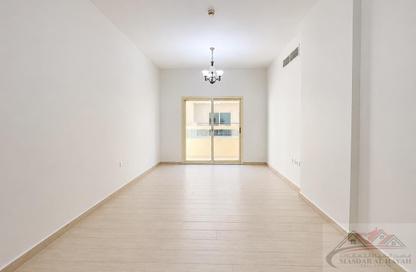 Apartment - 1 Bedroom - 2 Bathrooms for rent in Muwaileh 29 Building - Muwaileh - Sharjah