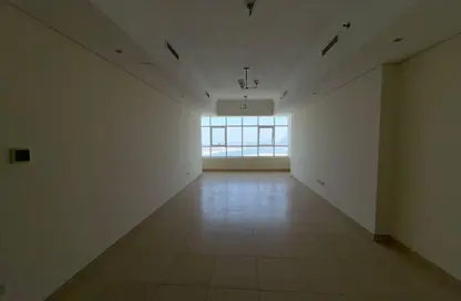 Apartment - 2 Bedrooms - 2 Bathrooms for sale in Al Khan Corniche - Al Khan - Sharjah