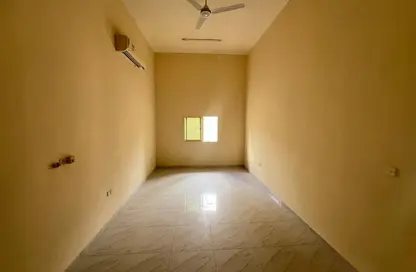 Apartment - 2 Bedrooms - 2 Bathrooms for rent in Al Mowaihat 1 - Al Mowaihat - Ajman