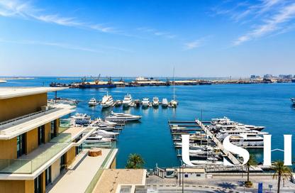 Apartment - 3 Bedrooms - 4 Bathrooms for rent in Seagate Building 1 - Seagate - Mina Rashid - Dubai