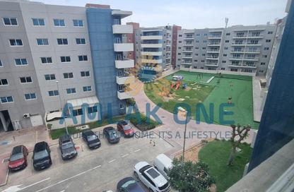 Apartment - 3 Bedrooms - 4 Bathrooms for sale in Tower 35 - Al Reef Downtown - Al Reef - Abu Dhabi