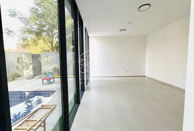 152400965 - Property Image 3