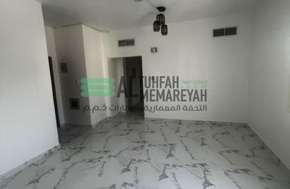 Apartment - 1 - 1 for rent in Al Qulaya'ah - Al Sharq - Sharjah