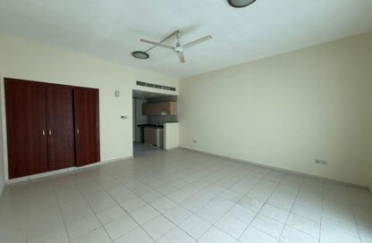 Apartment - Studio - 1 Bathroom for rent in Building L07 - Greece Cluster - International City - Dubai