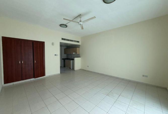 83665649 - Property Main Image