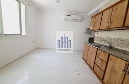 Apartment - Studio - 1 Bathroom for rent in Muwailih Building - Muwaileh - Sharjah