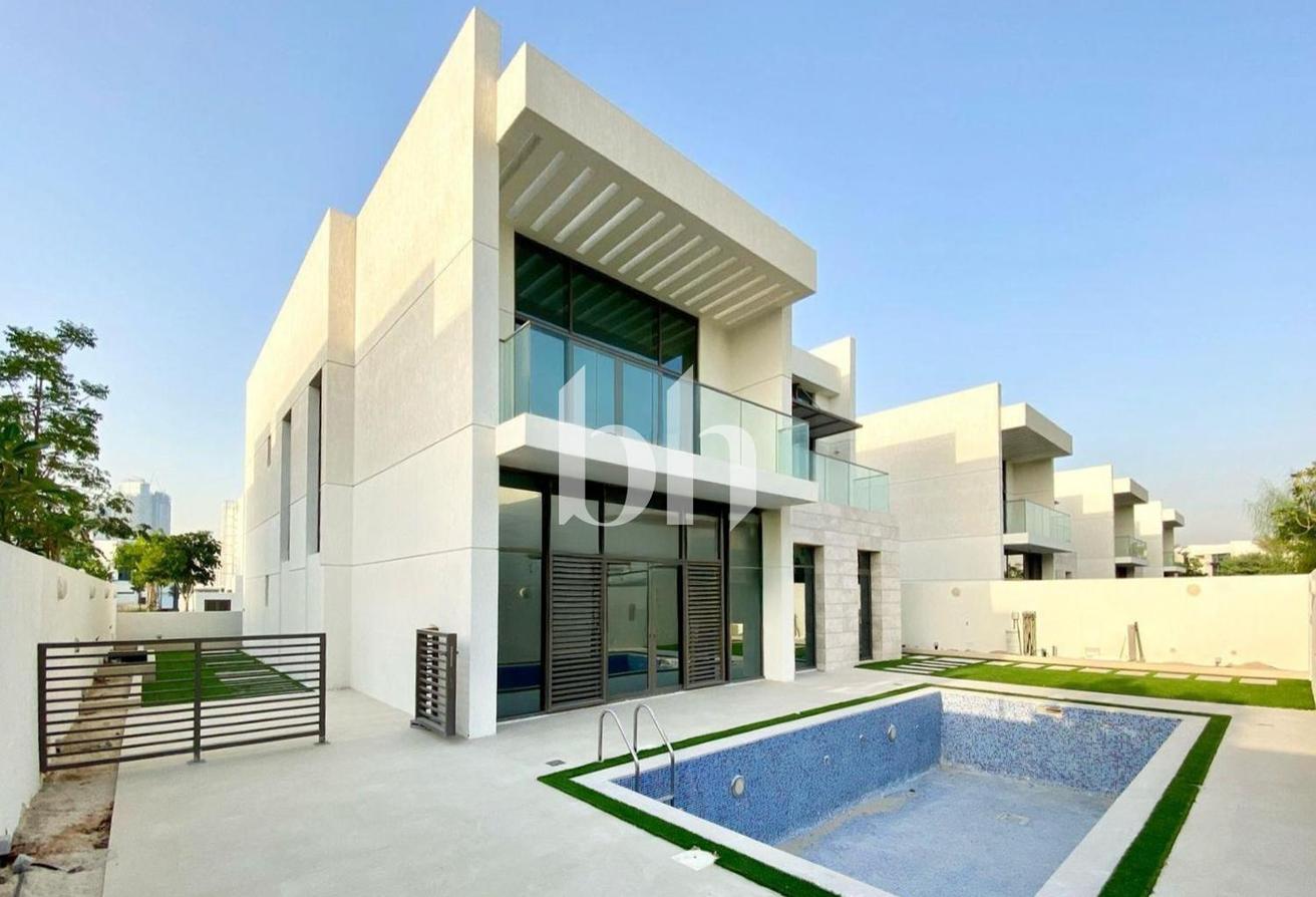 Prime location | Exclusive | Contemporary photo 2