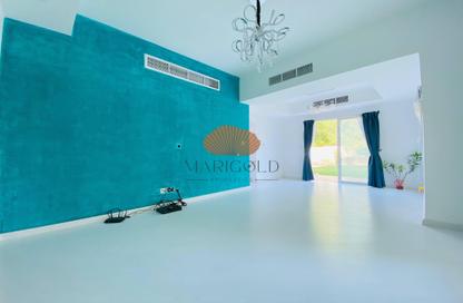 Villa - 3 Bedrooms - 3 Bathrooms for rent in Springs 11 - The Springs - Dubai