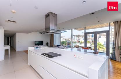 Apartment - 3 Bedrooms - 4 Bathrooms for rent in Apartment Building 6 - Bluewaters Residences - Bluewaters - Dubai