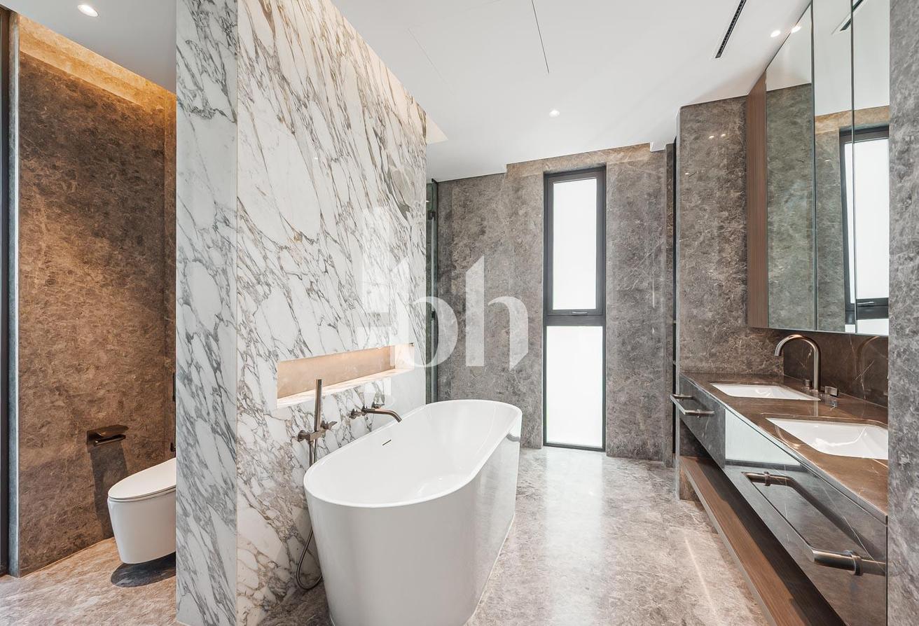 Genuine Listing | Private Garden | Keys in Hand photo 16