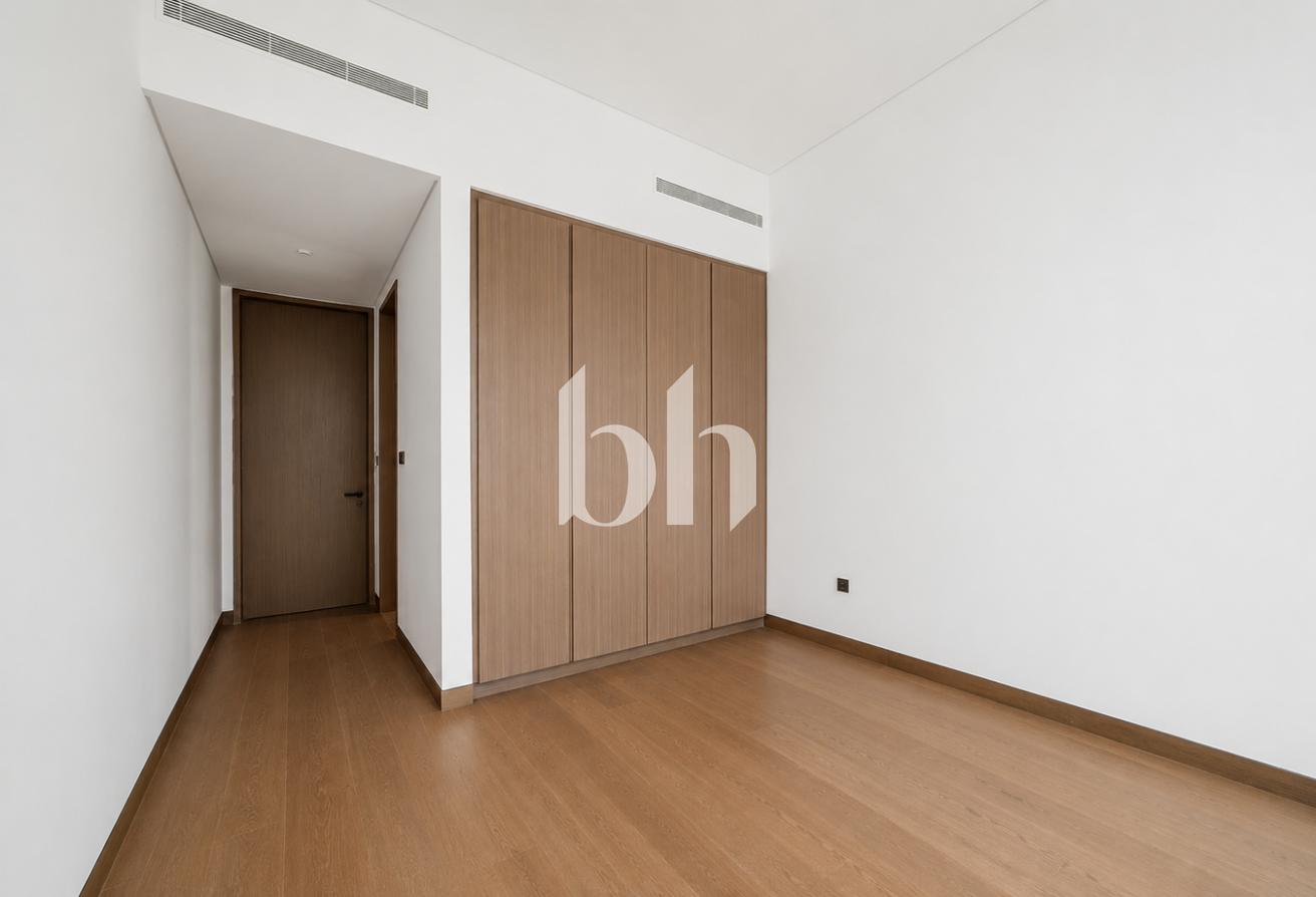 Genuine Listing | Private Garden | Keys in Hand photo 8