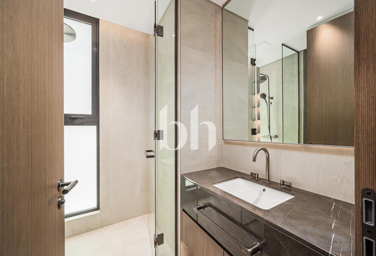 Genuine Listing | Private Garden | Keys in Hand photo 9