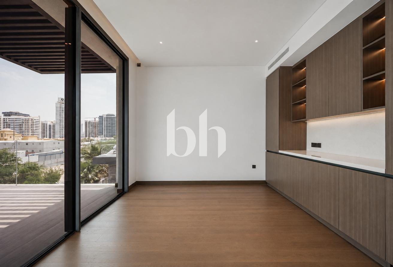 Genuine Listing | Private Garden | Keys in Hand photo 19