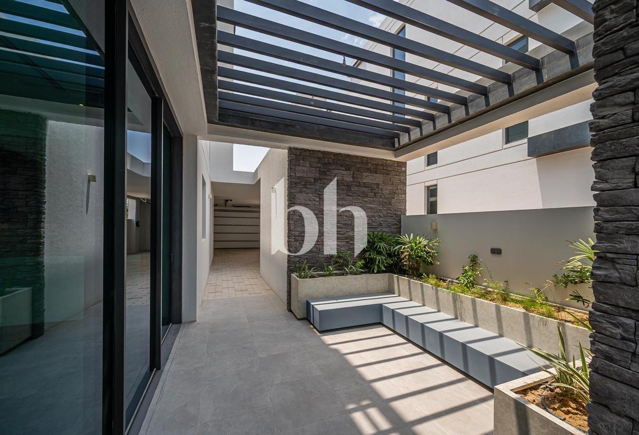 Genuine Listing | Private Garden | Keys in Hand photo 26