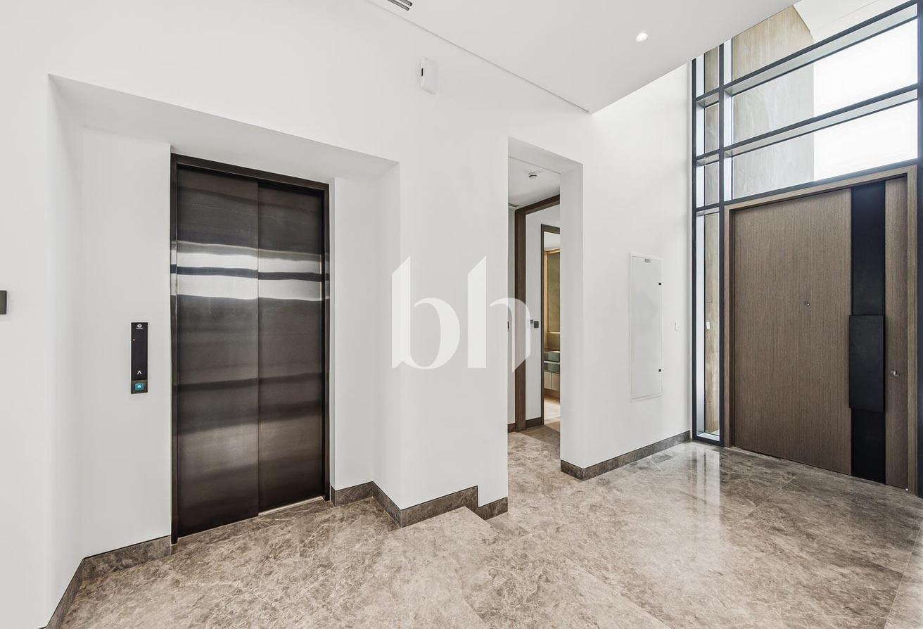 Genuine Listing | Private Garden | Keys in Hand photo 5