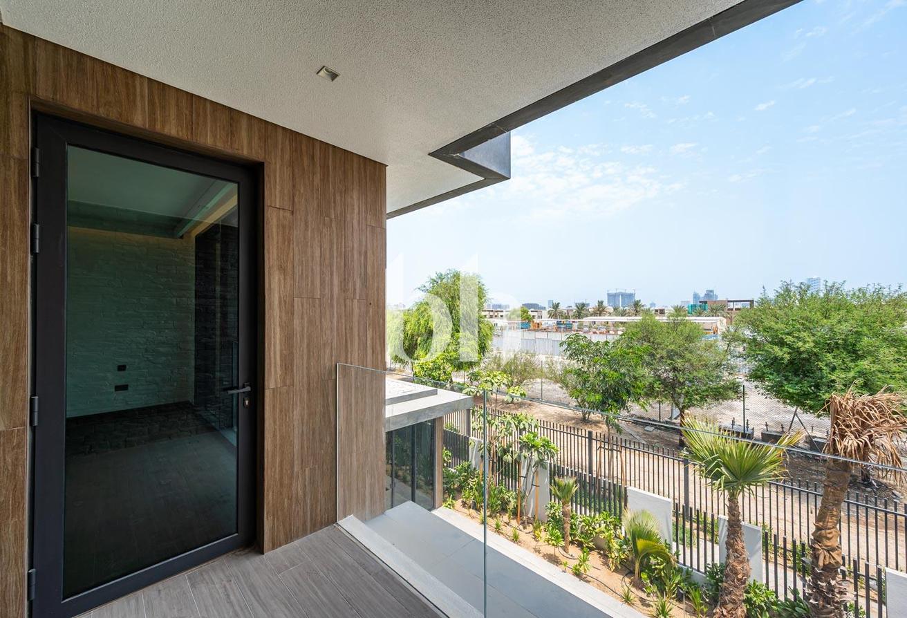 Genuine Listing | Private Garden | Keys in Hand photo 17