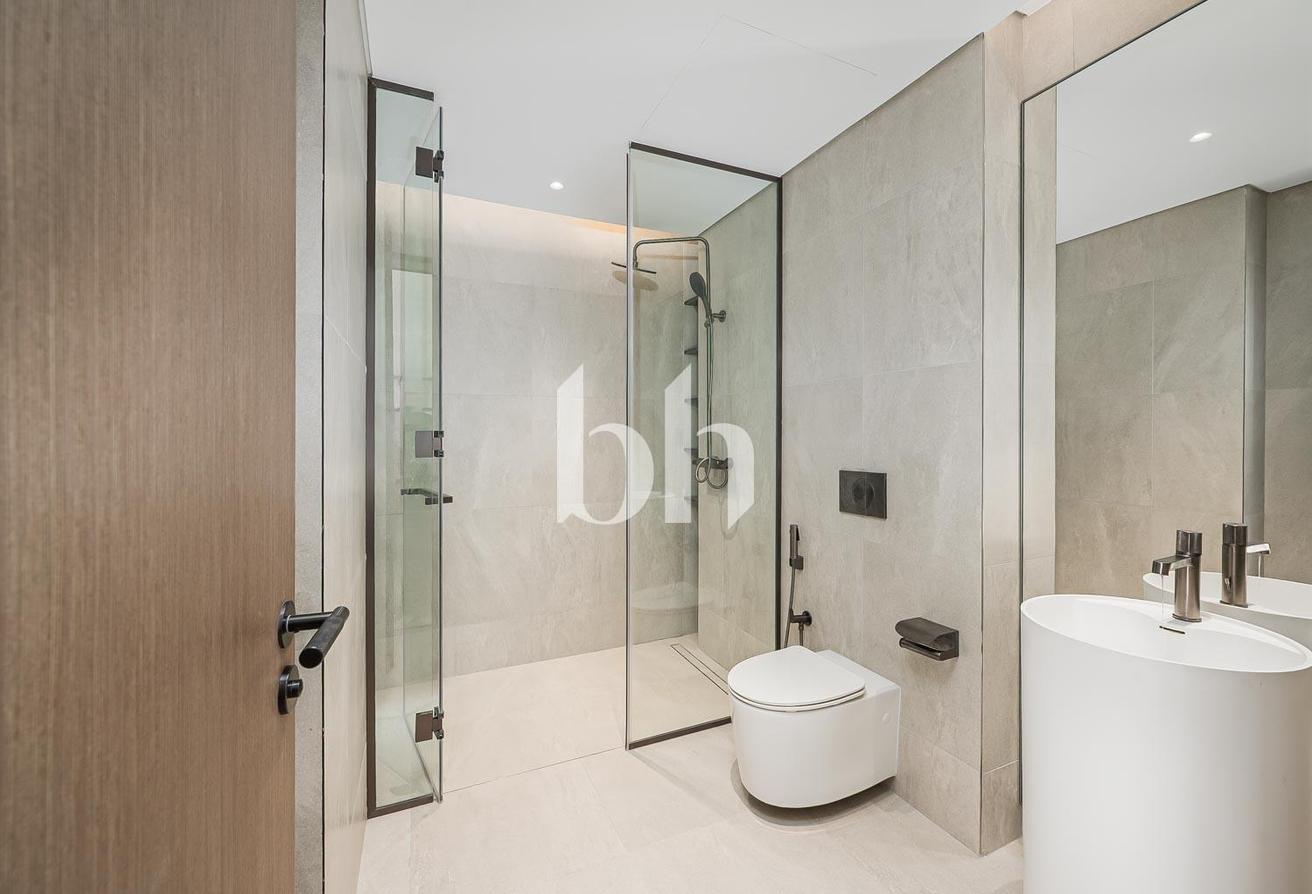 Genuine Listing | Private Garden | Keys in Hand photo 25