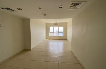 Apartment - 3 - 5 for rent in Al Khan Corniche - Al Khan - Sharjah