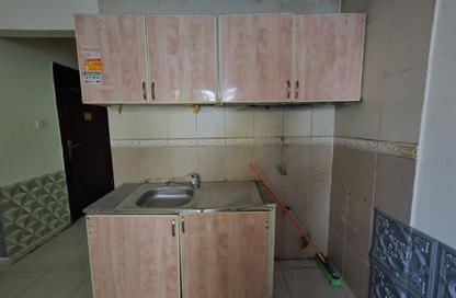 Apartment - 3 Bedrooms - 3 Bathrooms for rent in Fire Station Road - Muwaileh - Sharjah
